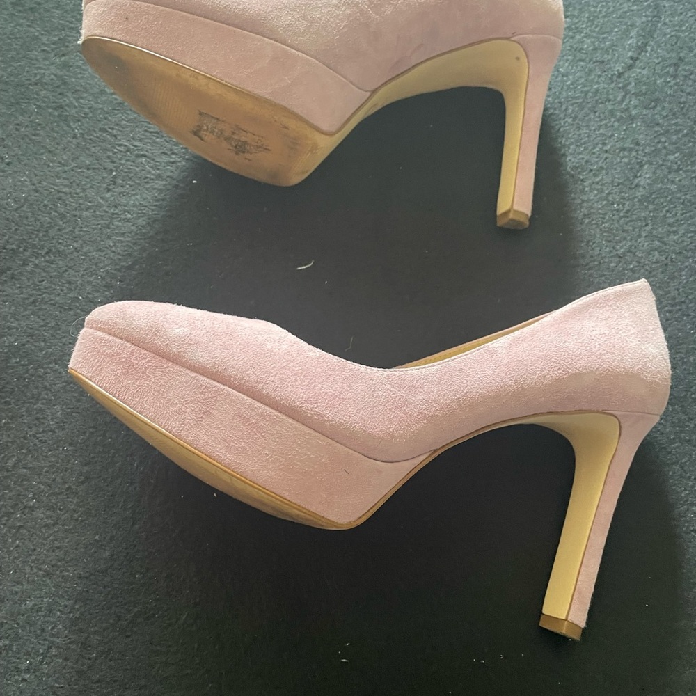 Gorgeous Michael Kors 9.5 heels. Only worn once!! - Picture 4 of 4